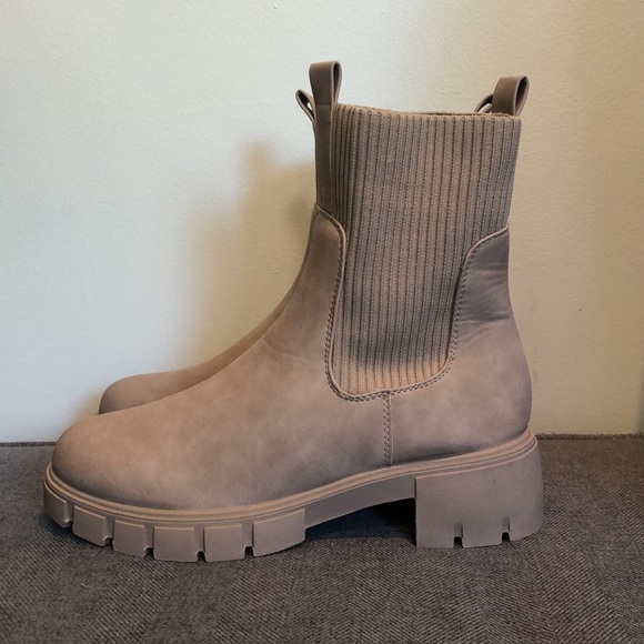 Qupid Beige Chunky Lug Sole Platform Elastic Sock Ankle Bootie Boots wom… - Picture 6 of 8